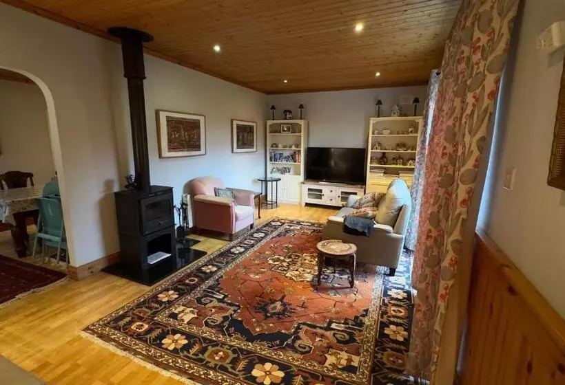 Cosy Home In A Beautiful Valley