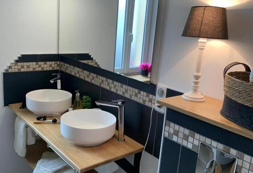 Maison Rénovée En Sologne Bourbonnaise, Animaux, Jardin, Terrasse, Clim, Wifi, Linge Et Draps Inclus