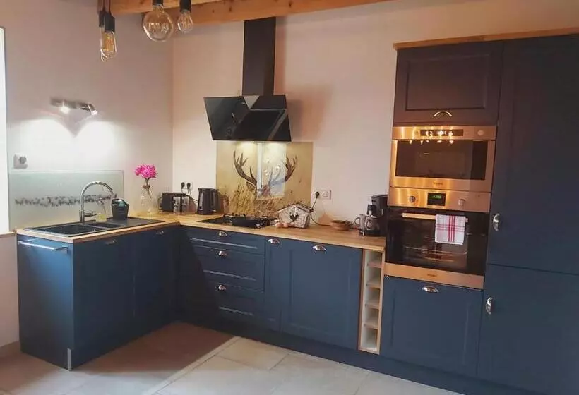 Maison Rénovée En Sologne Bourbonnaise, Animaux, Jardin, Terrasse, Clim, Wifi, Linge Et Draps Inclus