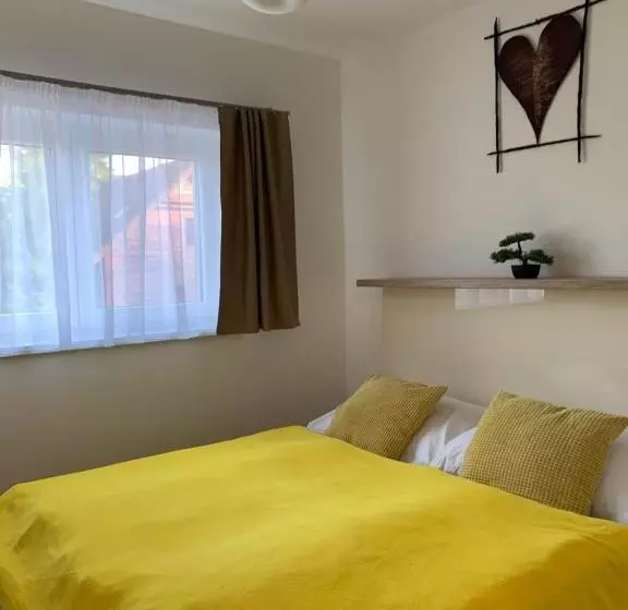 Apartmány Valča