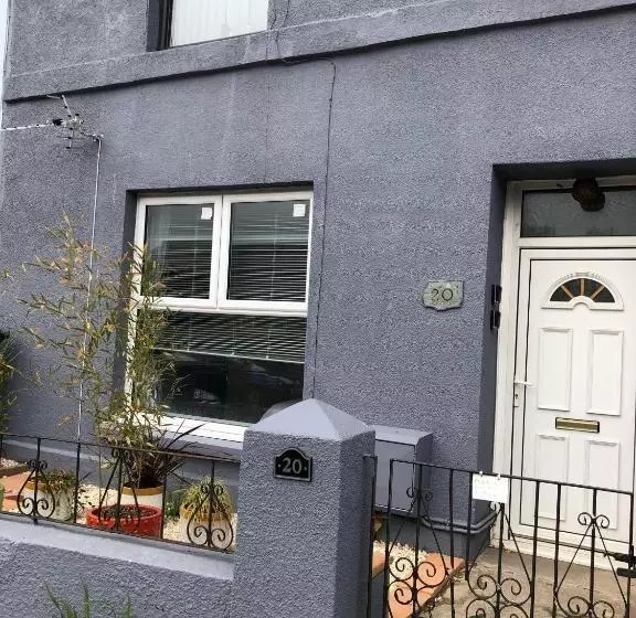 Highfield House   1 Bed Sleeps 2 Tjs20hh