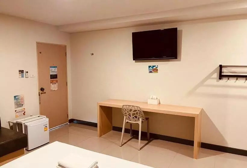 هتل นั่งเล่นกันไหม รีสอร์ท Sha Plus