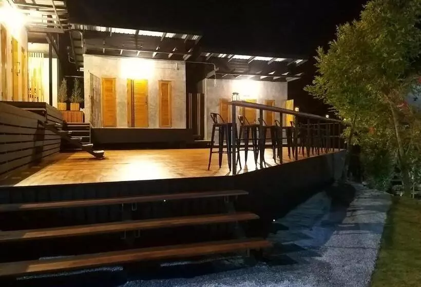 پانسیون ดิน ดาว หนาว หมอก