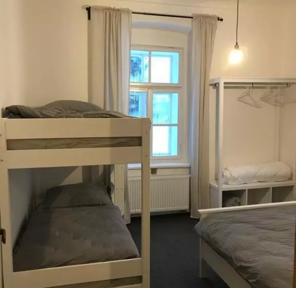 Stará škola Hedeč