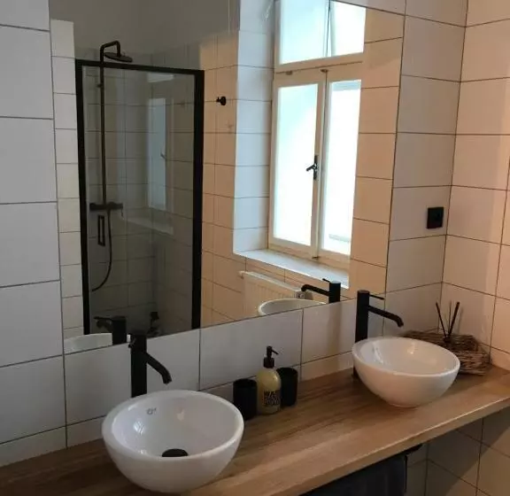 Stará škola Hedeč