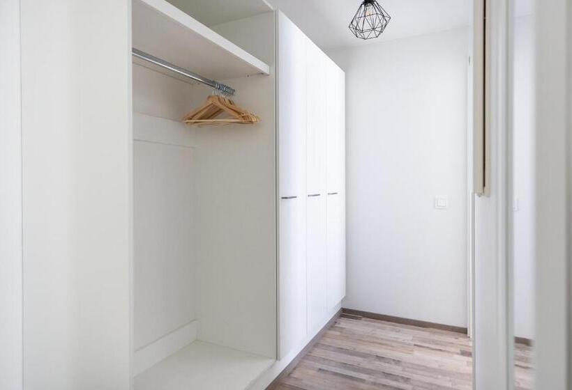 Arctic Starry City Suite