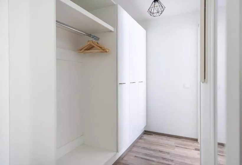 Arctic Starry City Suite