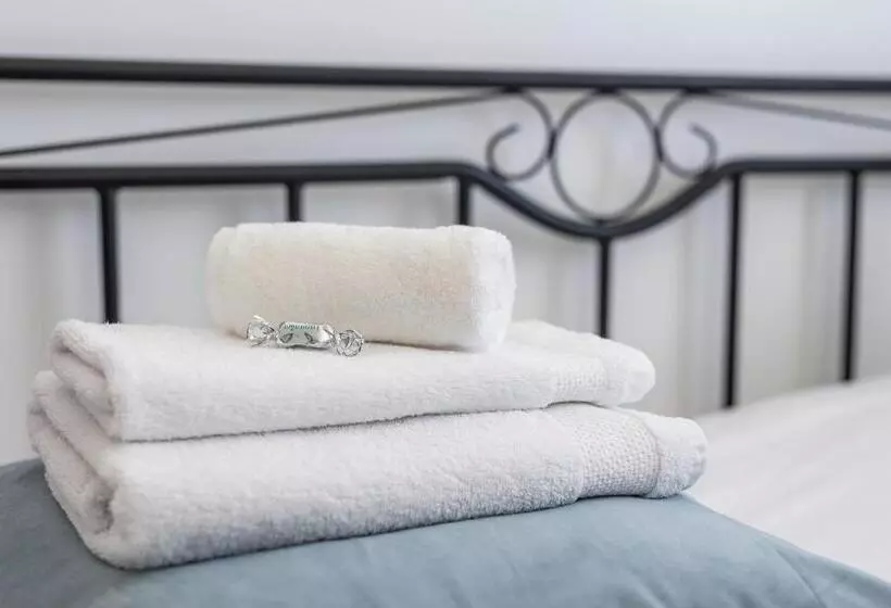 Arctic Starry City Suite