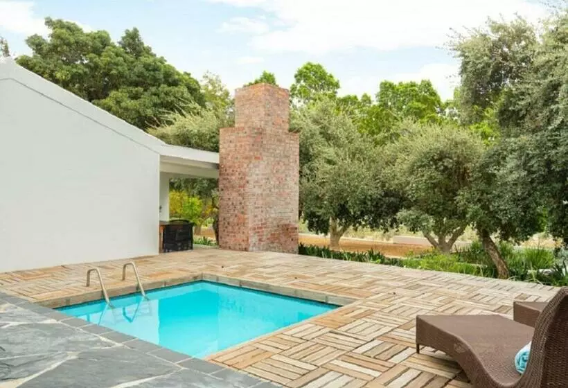 Bains View Olive And Guest Farm