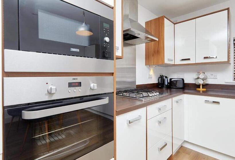 Derby City Centre Train Station Roof Terrace House 3 Bed