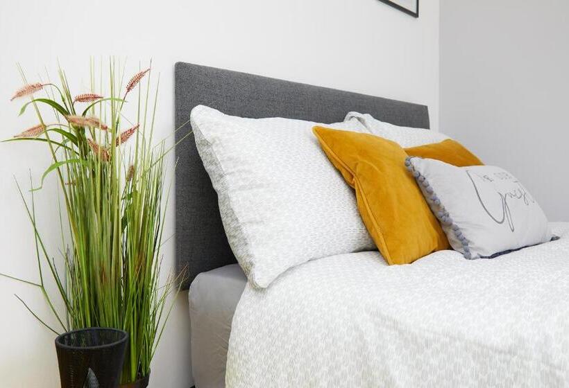 Derby City Centre Train Station Roof Terrace House 3 Bed