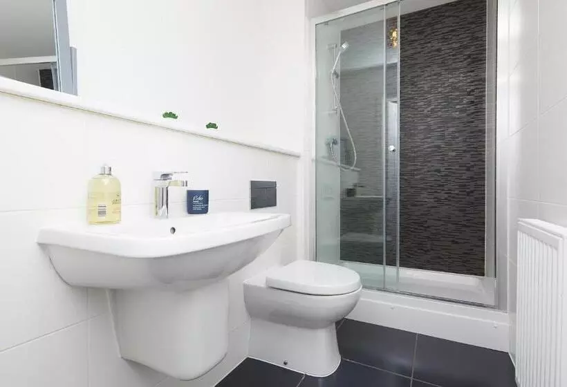 Derby City Centre   Train Station Roof Terrace House 3 Bed