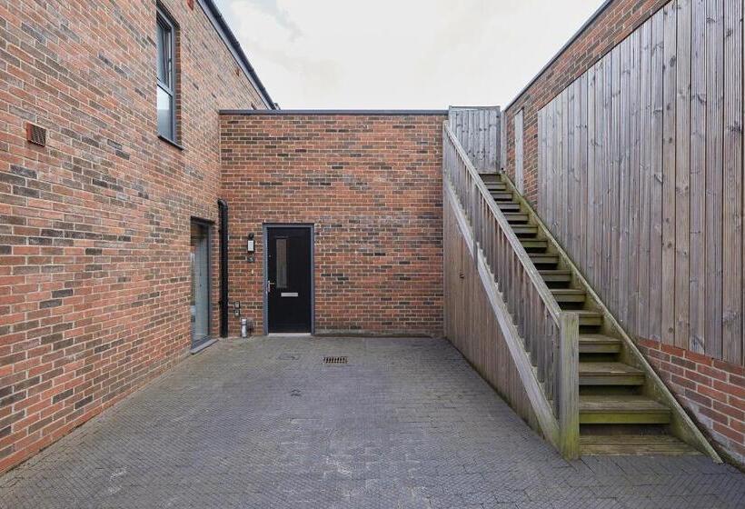 Derby City Centre Train Station Roof Terrace House 3 Bed