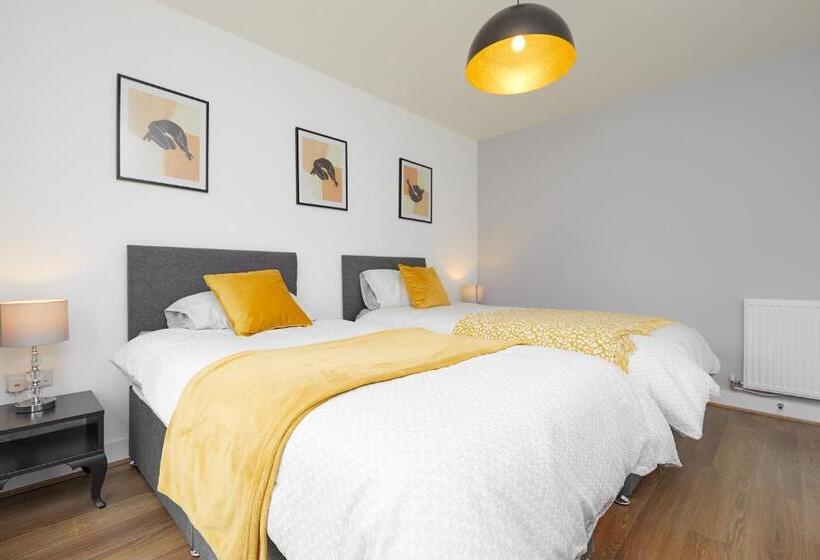 Derby City Centre Train Station Roof Terrace House 3 Bed