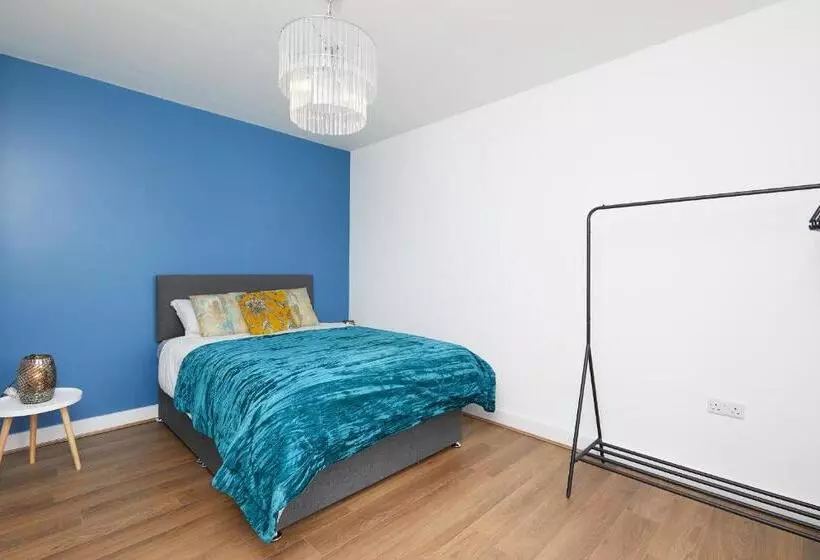 Derby City Centre   Train Station Roof Terrace House 3 Bed