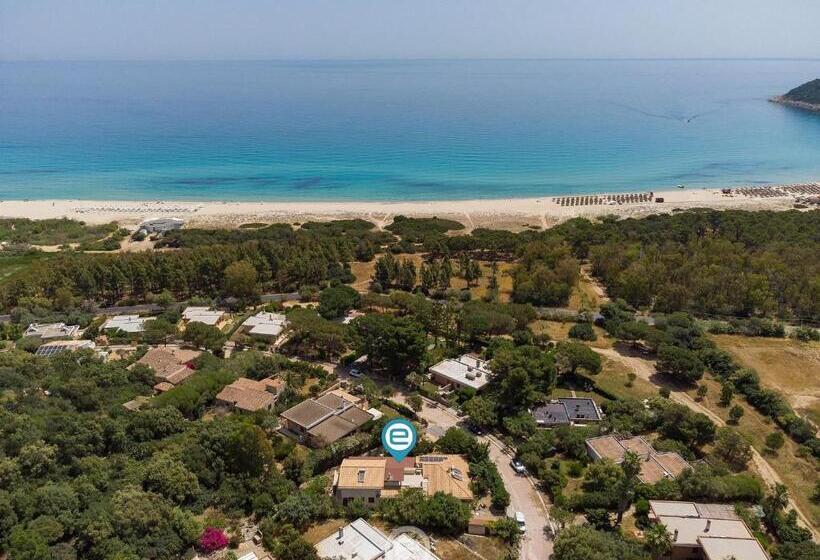 House Adele   Cala Sinzias