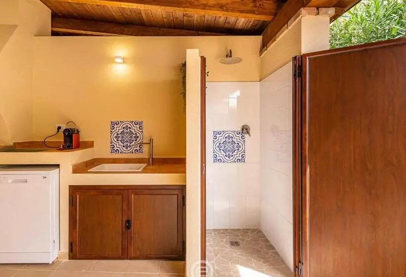 House Adele   Cala Sinzias