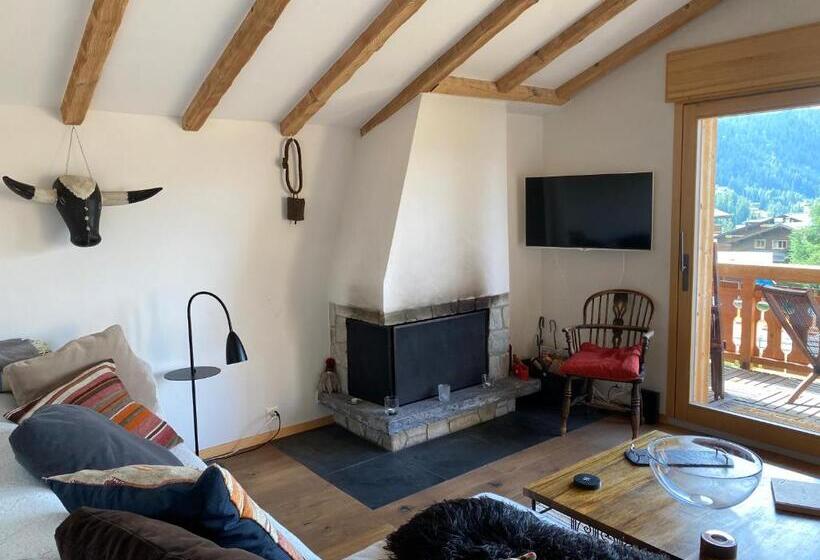 Verbier Sunny Apt, Fabulous View & Balcony, Sleeps 8