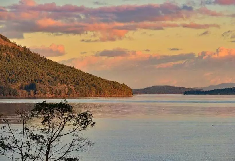 Beachside Living Cherry Point