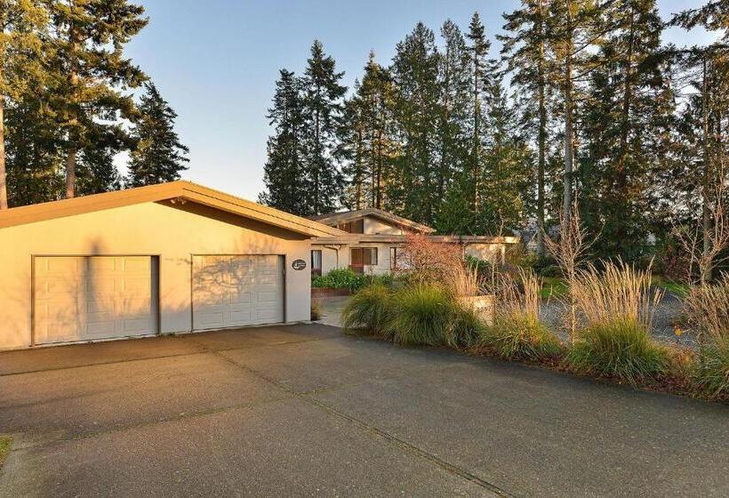 Beachside Living Cherry Point