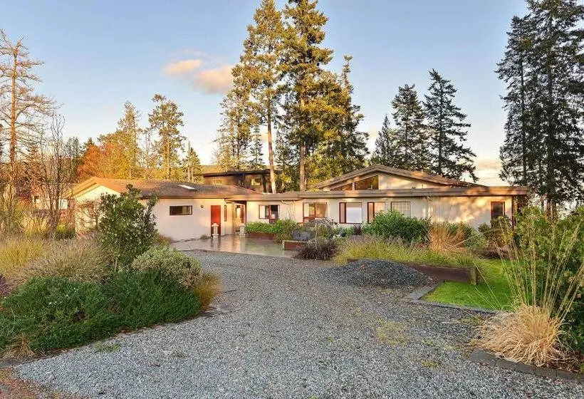 Beachside Living Cherry Point