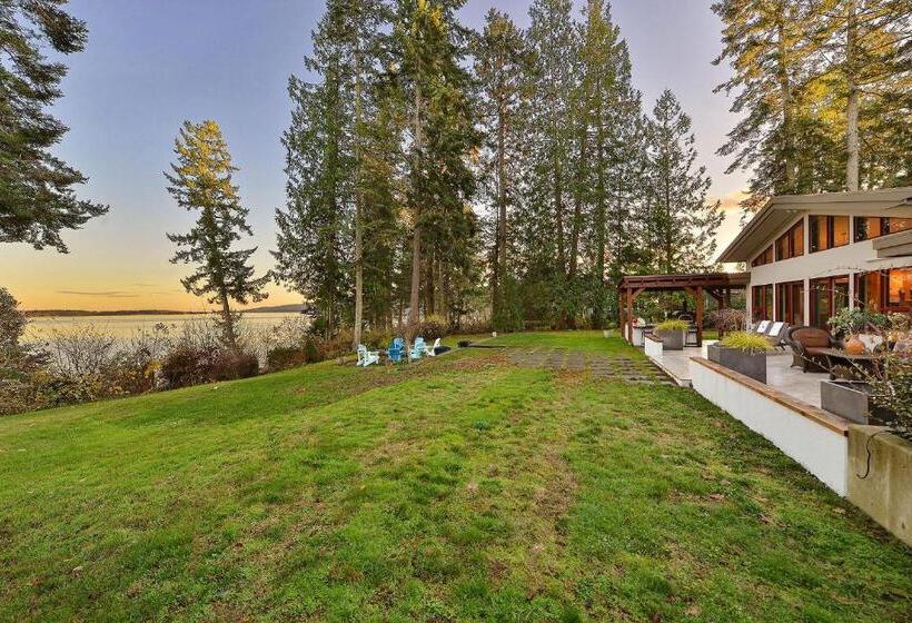 Beachside Living Cherry Point