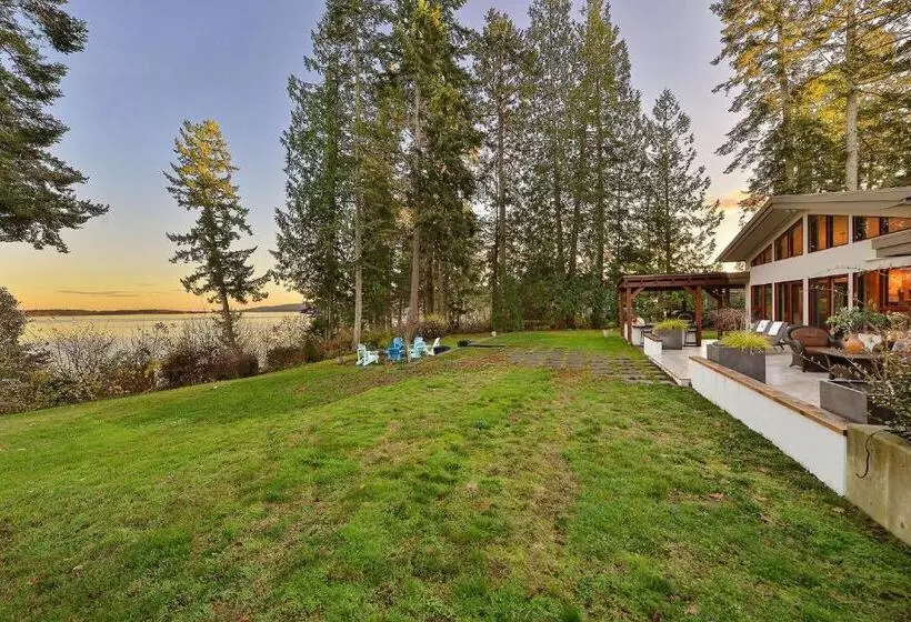 Beachside Living Cherry Point