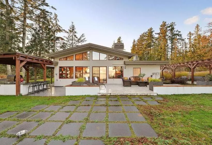 Beachside Living Cherry Point