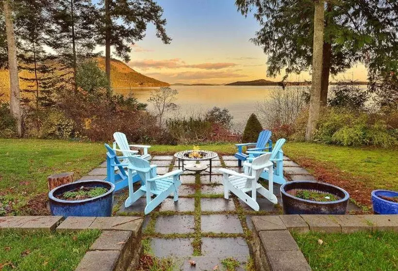 Beachside Living Cherry Point