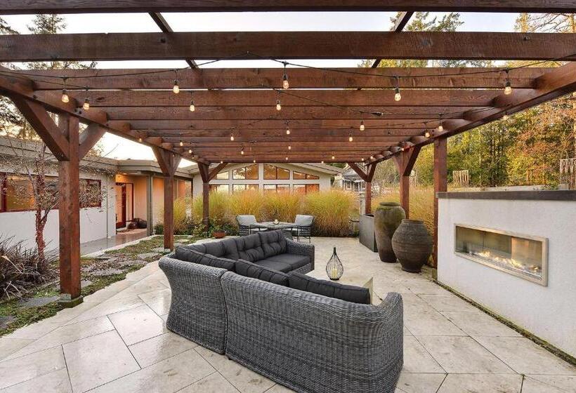 Beachside Living Cherry Point