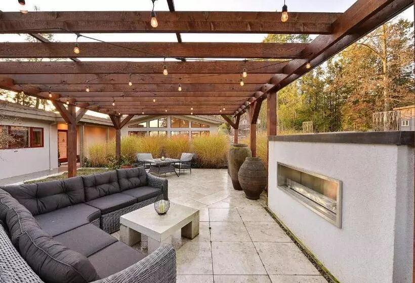 Beachside Living Cherry Point