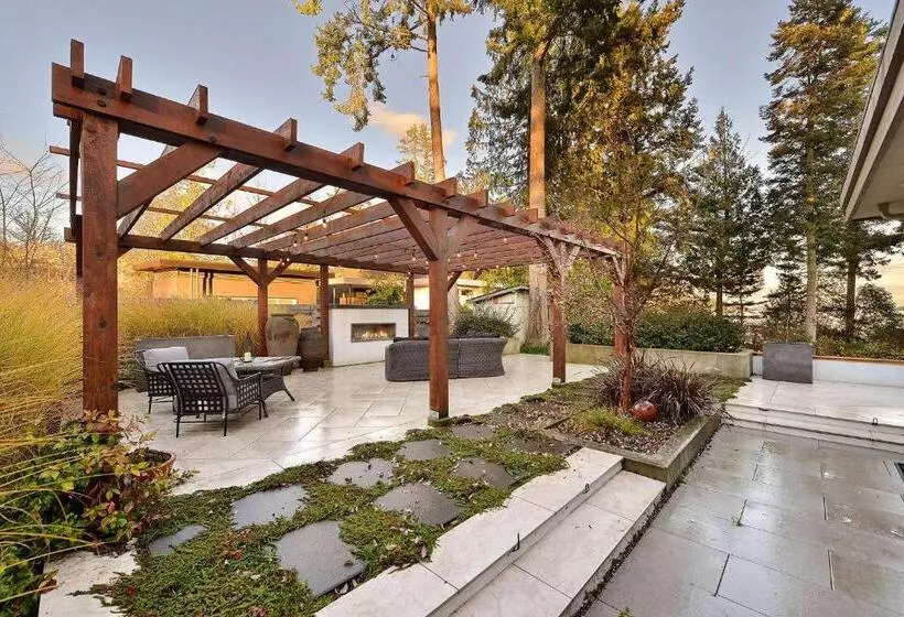 Beachside Living Cherry Point