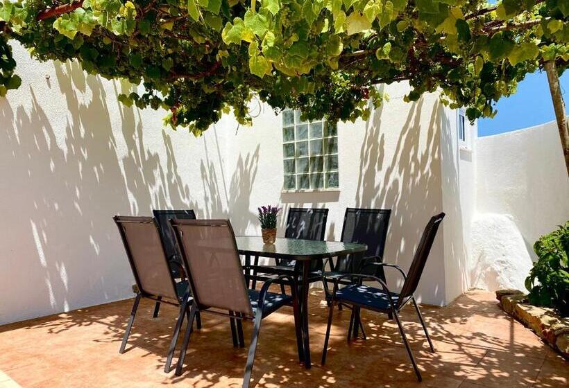 Countryside House In Ericeira 5 Min From Beach, With Salt Water Pool & Bbq