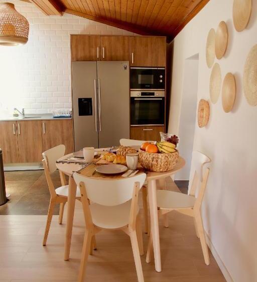 Countryside House In Ericeira 5 Min From Beach, With Salt Water Pool & Bbq