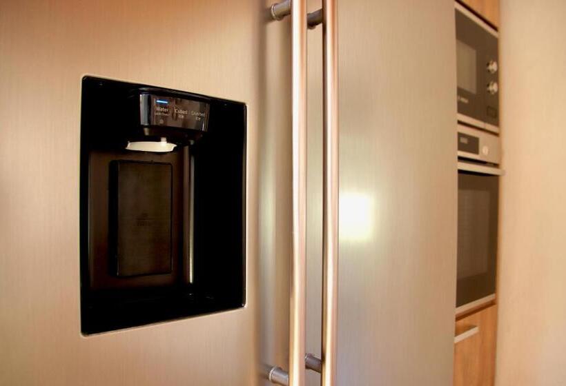 Countryside House In Ericeira 5 Min From Beach, With Salt Water Pool & Bbq