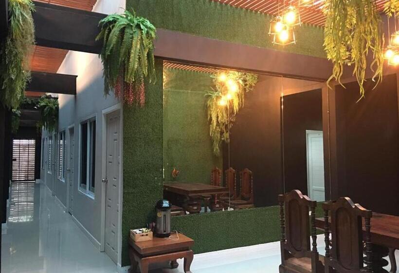 בית מלון כפרי Ruankaew Boutique Resort Lampang