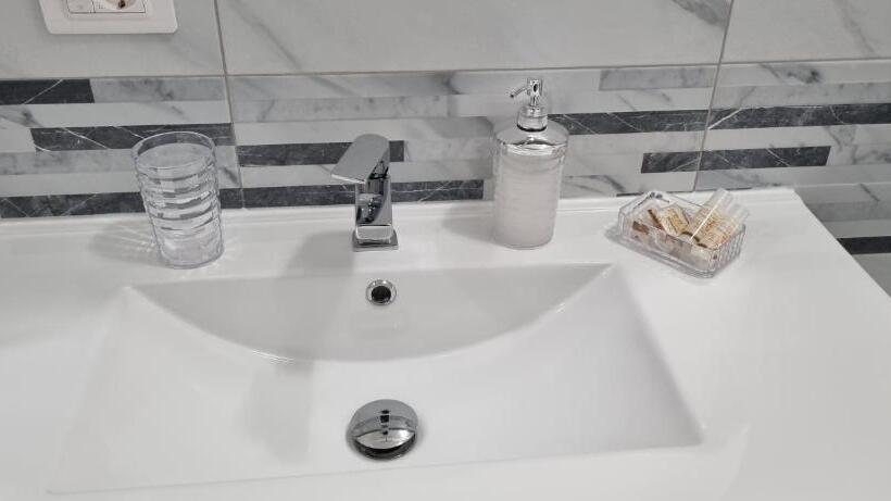 La Casa Nel Corso Codice Citra 009056 Lt 0343