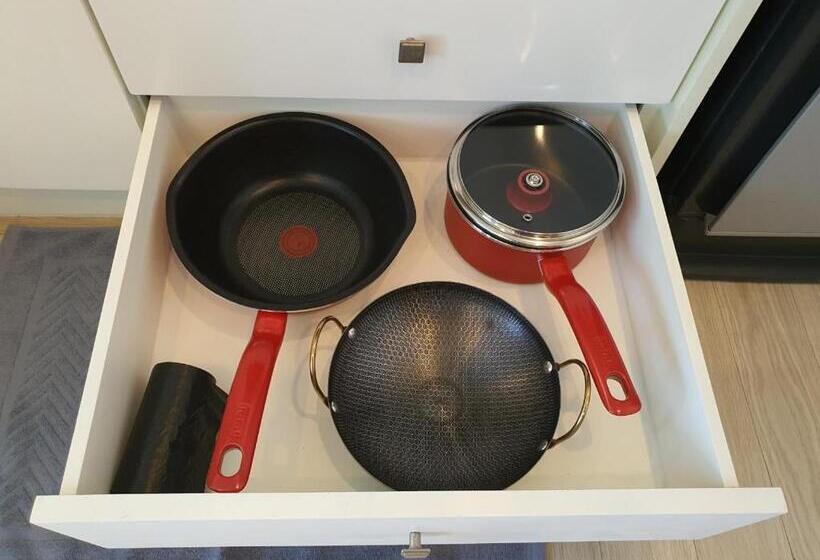 Lux In Love With Wifi N Toproof Pool @ Wonnapa Bangsaen