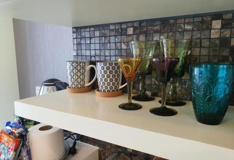 Lux In Love With Wifi N Toproof Pool @ Wonnapa Bangsaen