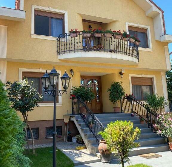 Pensione Alexia Rooms