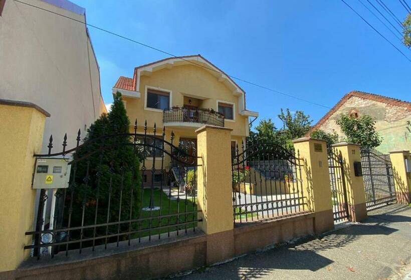 Pensione Alexia Rooms