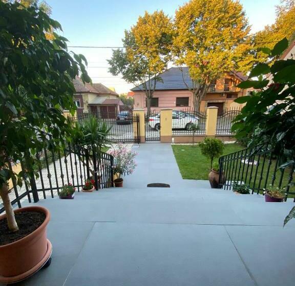 Pensione Alexia Rooms