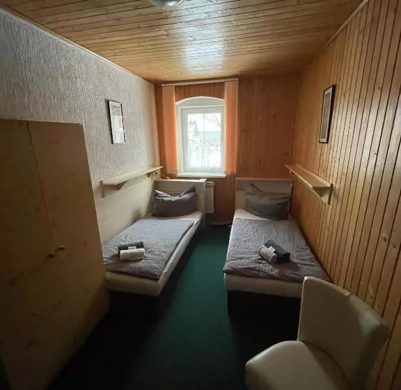 Majatalo Penzion Erika