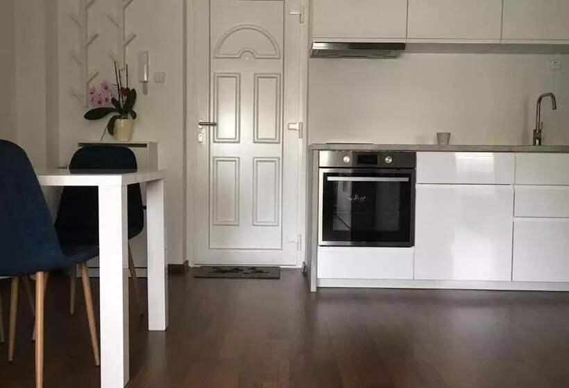 ペンション Petőfi Vendégház