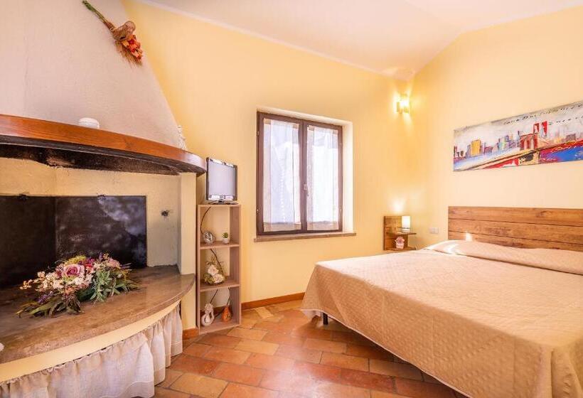 بنسيون Terrazza Santa Chiara