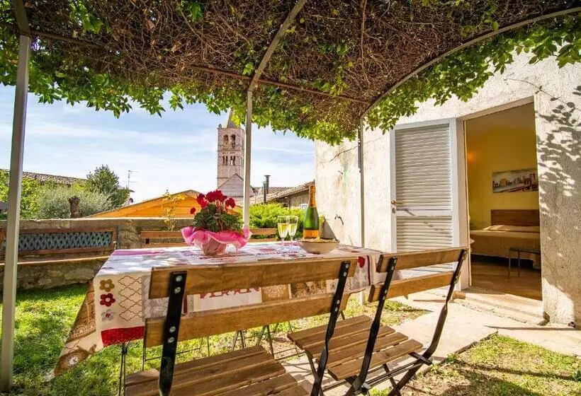 Majatalo Terrazza Santa Chiara