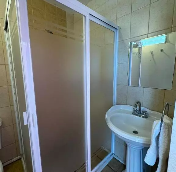 پانسیون The Florenthina S House