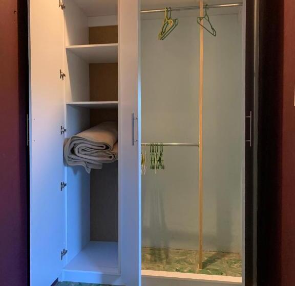 پانسیون The Florenthina S House