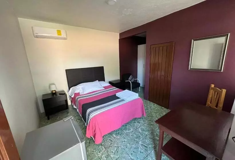 پانسیون The Florenthina S House