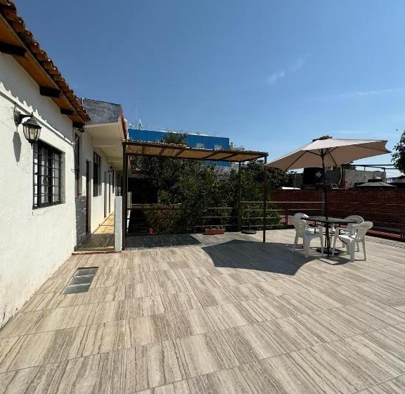 پانسیون The Florenthina S House